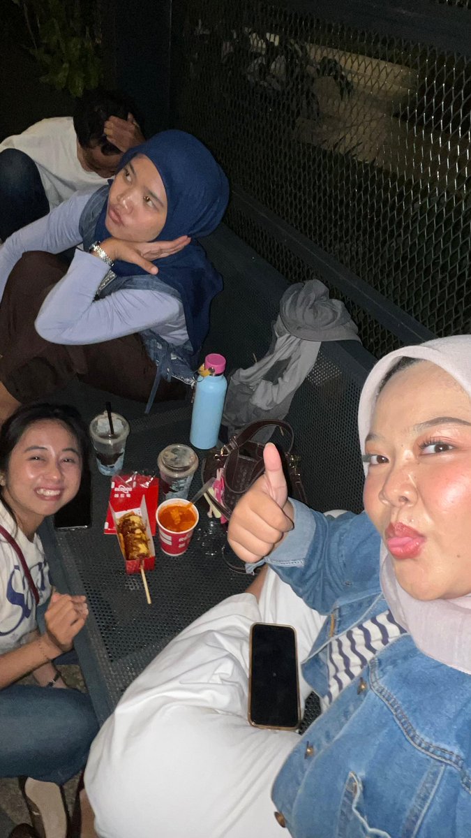 gesss tweet media