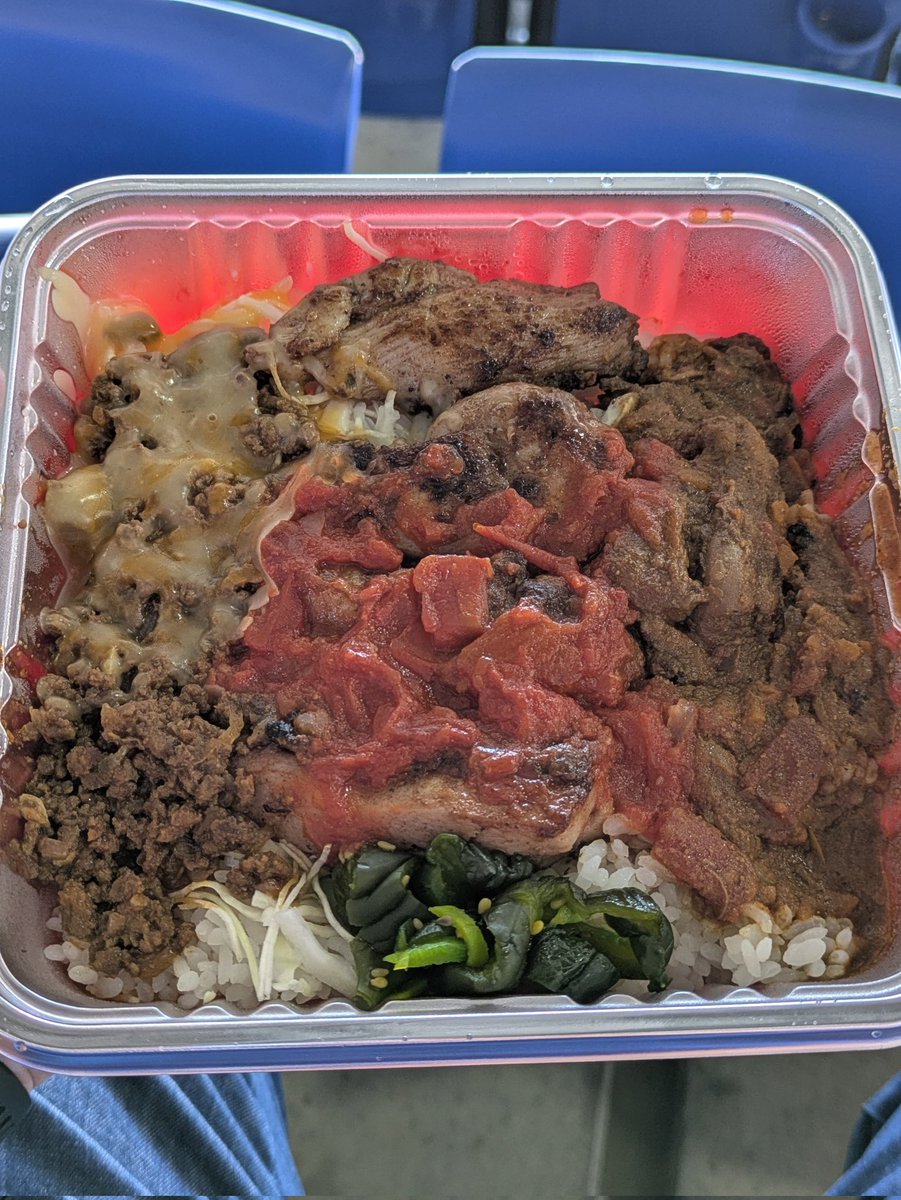 Spiano_4580's tweet photo. harady的イチオシスタグル・ライオン亭🍴
スタグル間に合う時は、いつも食べます😋スタグルプレミアムで出た『ジャークチキン&amp;タコミート&amp;
スパイスカレー3種盛りライス』も最高でした😍今日も食べたい😋

#ライオン亭 #マリノス #スタグル #CDA https://t.co/mPB8Z9unVs