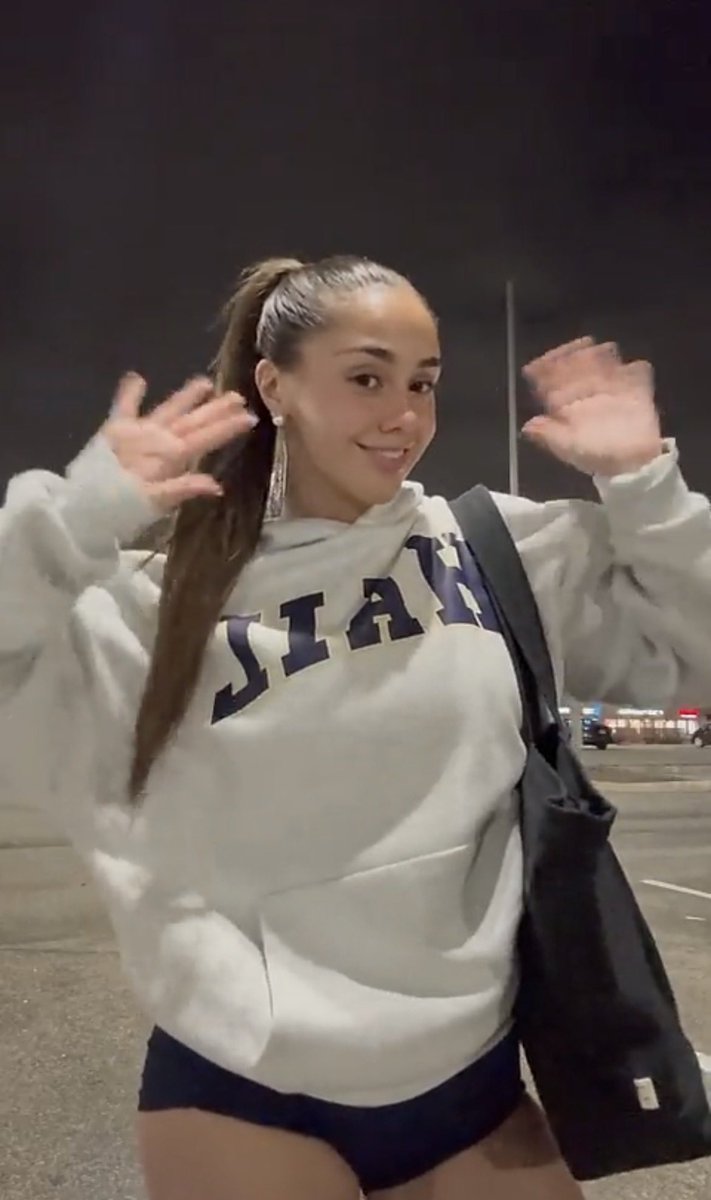 Alyssa tweet media