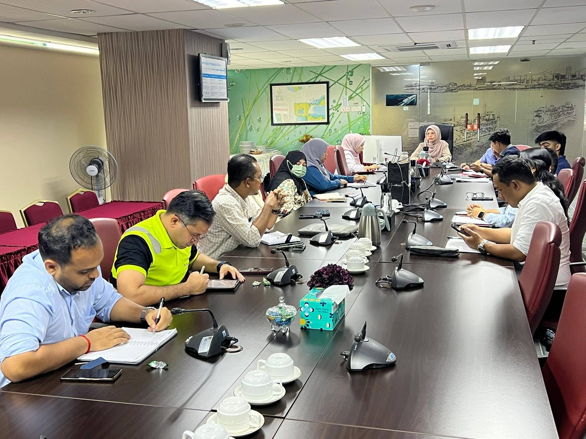 SPPP1's tweet photo. CLUSTER WORKING GROUP 1 (CWG 1) MEETING NO. 1/2026

https://t.co/pHmmOnO0X2

#suruhanjayapelabuhanpulaupinang
#penangportcommission
#steeringthefuturefromheritagetohorizon https://t.co/VMSKYxx7RR