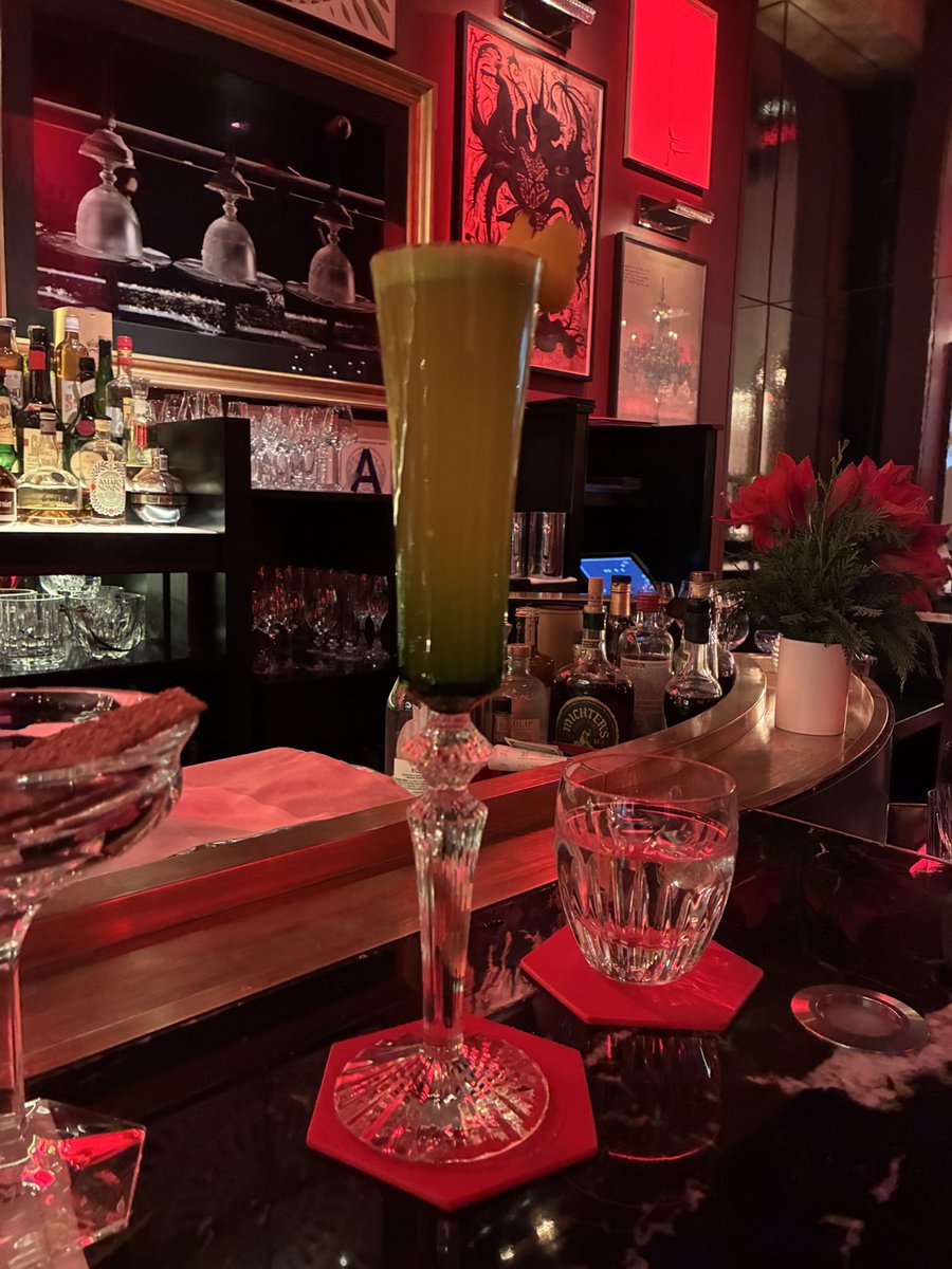 aristid_es's tweet photo. Baccarat Hotel 🖤 #baccarathotel https://t.co/Tv0pN38uQF