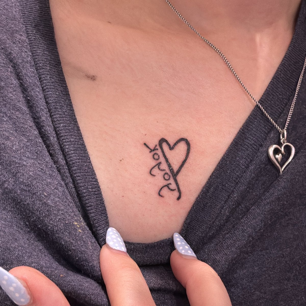 never_2_keep's tweet photo. Finally got my tay heart tattoo https://t.co/h09UcQqVoW