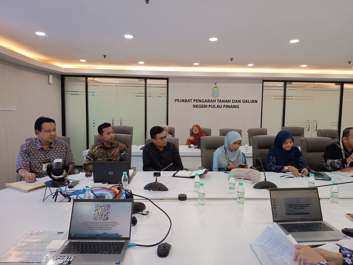 SPPP1's tweet photo. DELIBERATION SESSION ON THE PROPOSED RESOLUTION FOR THE ISSUANCE OF FINAL TITLES FOR PT321 (HSD 10871) AND PT322 (HSD 10872), SECTION 4, BANDAR BUTTERWORTH, NORTH SEBERANG PERAI

https://t.co/oacgOTaurm

#suruhanjayapelabuhanpulaupinang https://t.co/eZVhBVFAt0