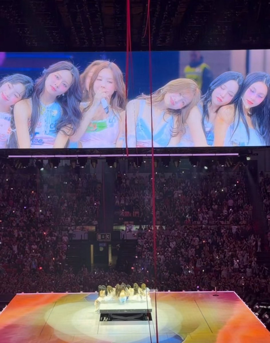 TWICE TOUR tweet media