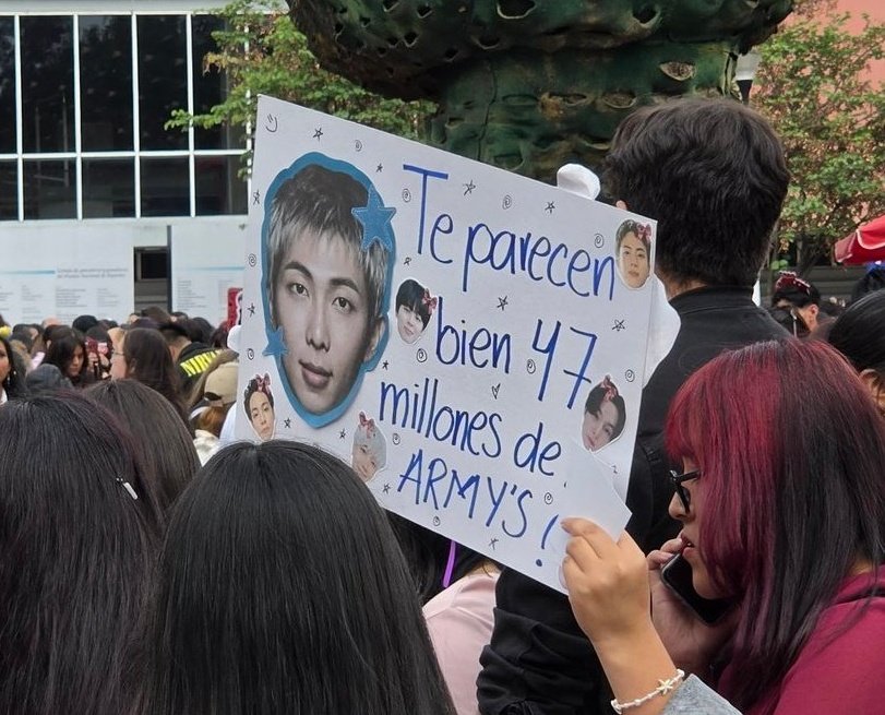 JAJA BASTA, ME ENCANTA LA CREATIVIDAD DE ARMY  💜😭