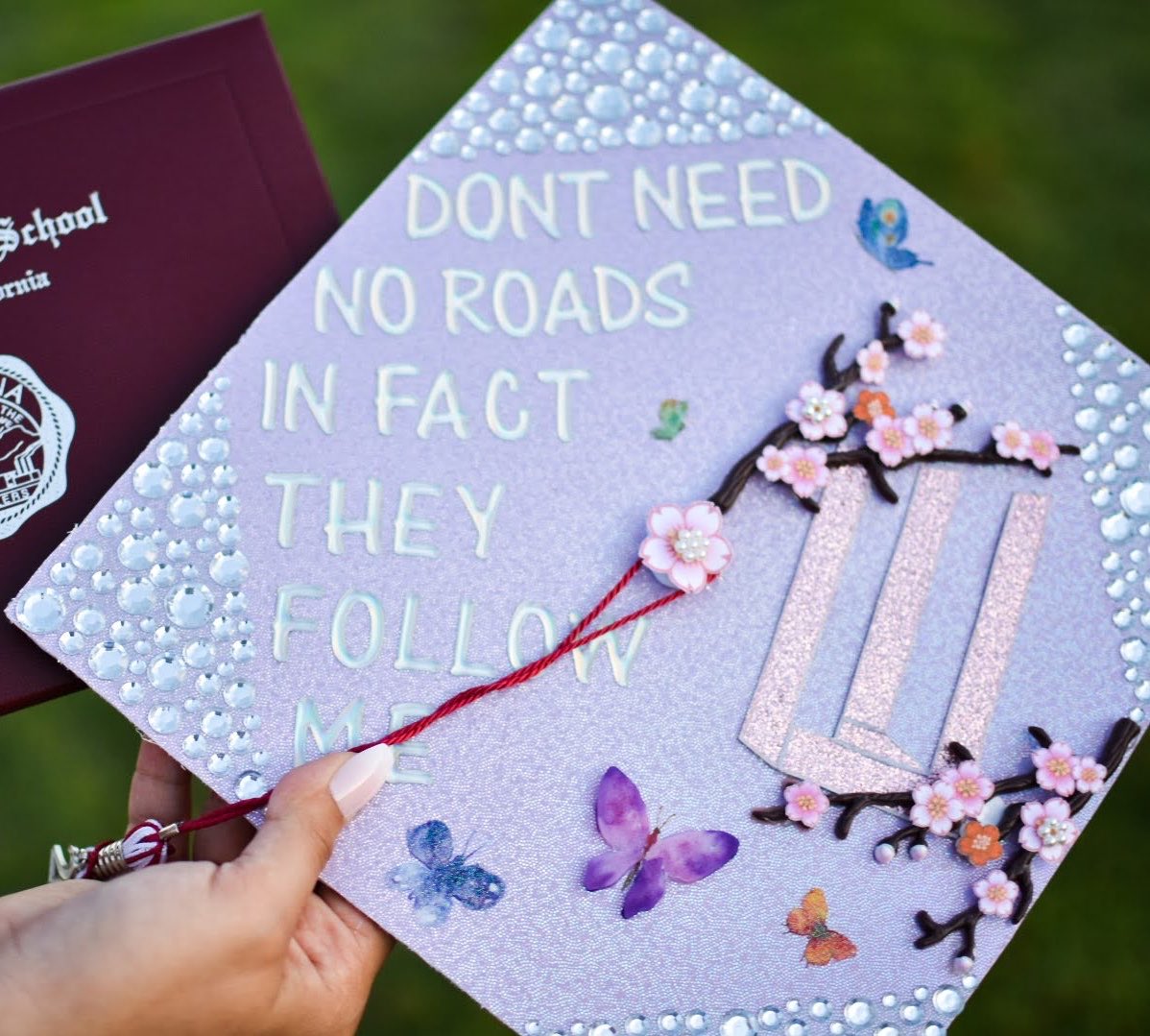 misguideghostt's tweet photo. high school, associates, and bachelors degree with Paramore/hayley Williams lyrics iktr ⭐️ https://t.co/RNumIHZagj