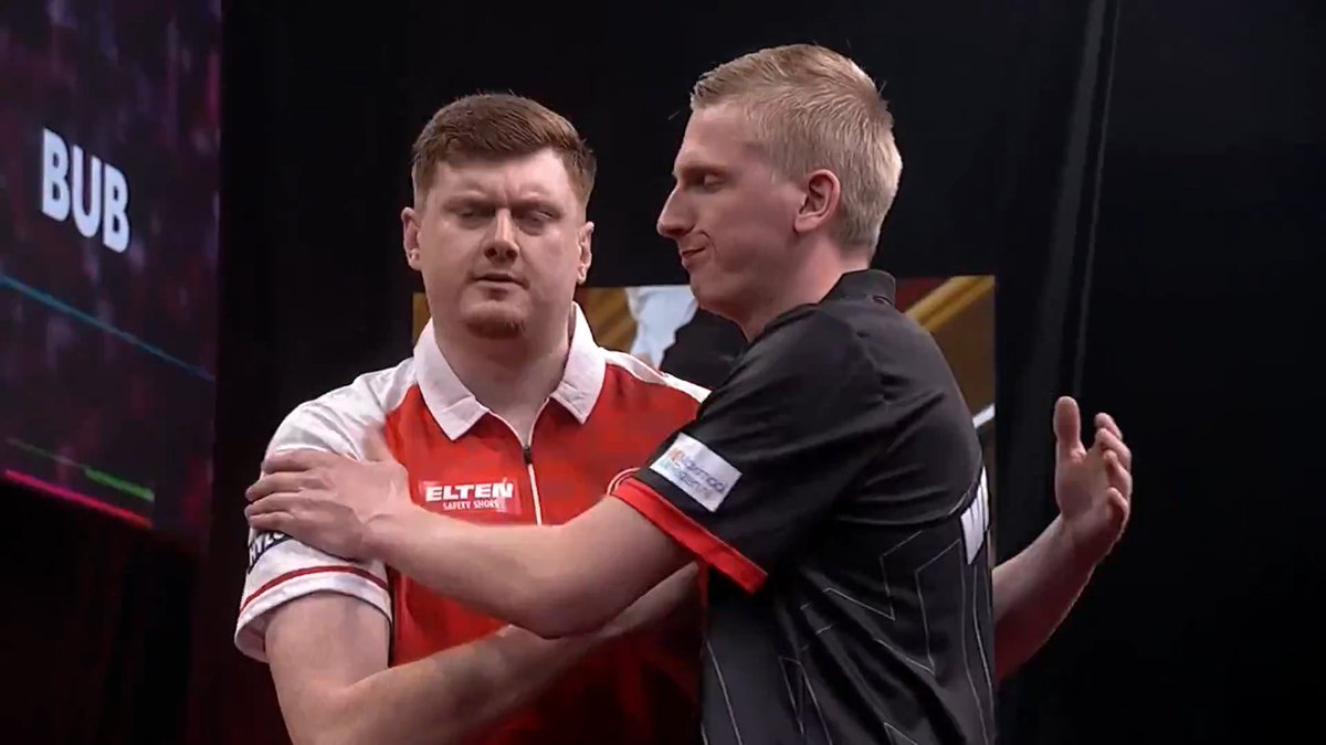 Live Darts tweet media