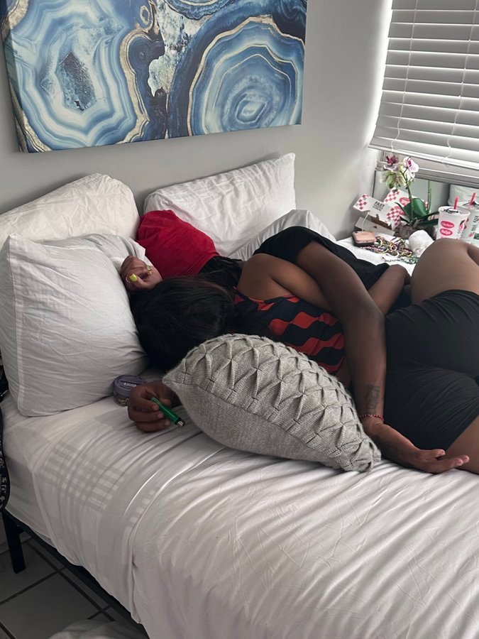 Vientra33's tweet photo. I be laid up like this knowing i ain’t coming back after this 😂😂
#nsfwtwt #findom #ageplay #selling https://t.co/Ttp0SD9kap