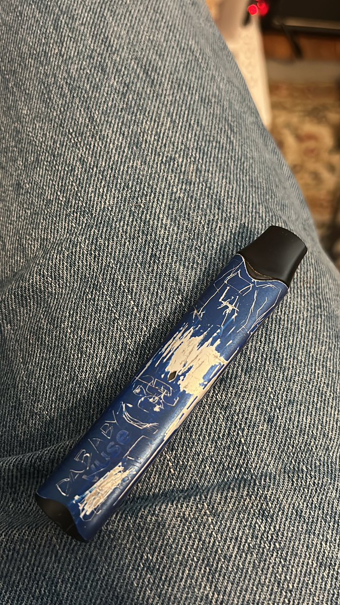 MyNameWasFred's tweet photo. just found an ancient artifact https://t.co/XNbOOFbRkp