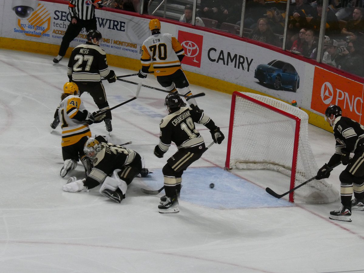 Alexa_w_99's tweet photo. Wilkes-Barre/Scranton Penguins vs Hershey Bears
05/07/26 - Hershey, PA

Pens win 4-1 and move on to the Atlantic division finals 🐧 https://t.co/rmy6FwmoJK