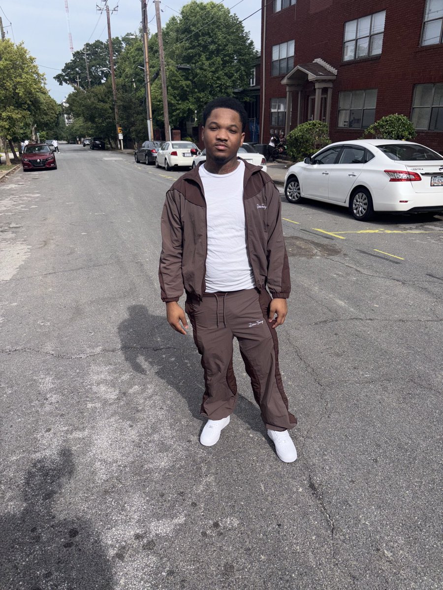 marvodadon3's tweet photo. I ❤️ My Block🆘 #Presser https://t.co/6EN0K6Tc1O