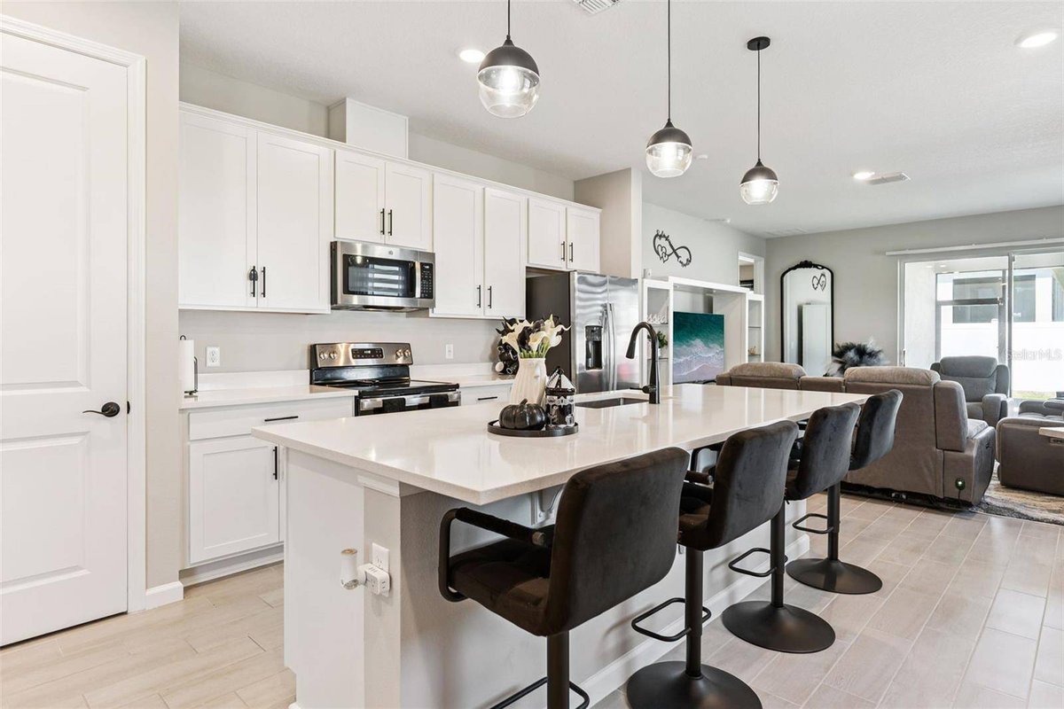 PersaudGroup's tweet photo. 💥 New Price! 💥

891 BLUE CREEK DR, Haines City, FL 33844
🛏️ 3 Beds • 🛁 2.0 Baths • 🏠 1,726 SqFt
💰 $329,999

ℹ️ More Pics &amp; Info: https://t.co/nclNm1YLHD

Contact Us to Schedule a Private Tour https://t.co/otjKae5asA