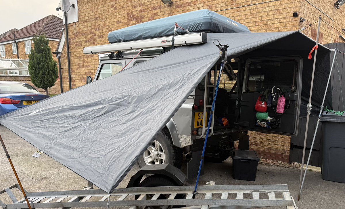 markjackson69's tweet photo. @SirGuyGuisborne Gotta love making tarp shapes!😀 https://t.co/ejM1eGst06