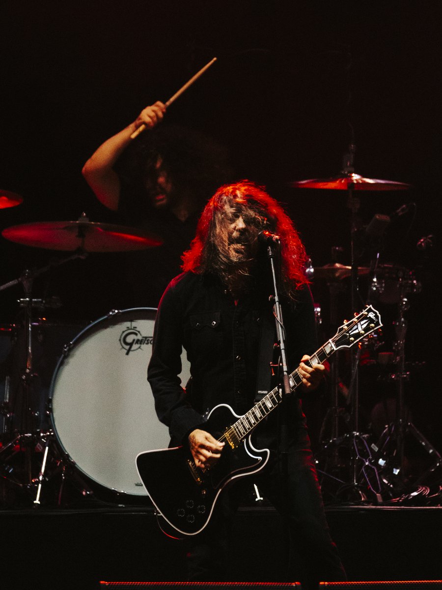 Foo Fighters tweet media