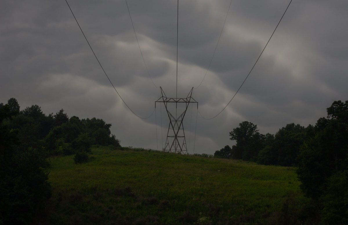thesoggyblanket's tweet photo. The Rural South https://t.co/7SIOi7Jr0I