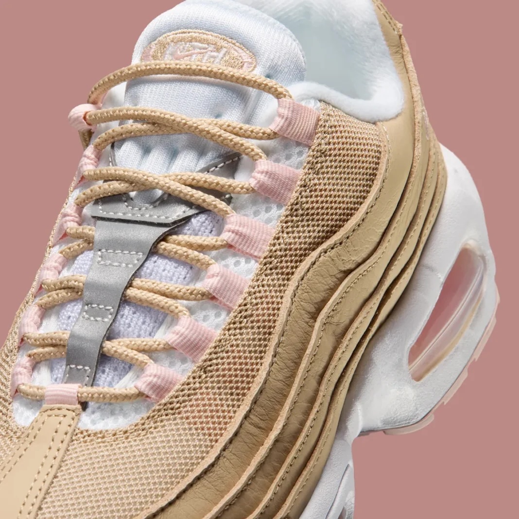 JustFreshKicks tweet media