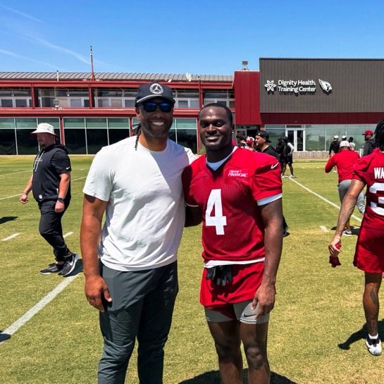 Not sure what’s going on at the Cardinals practice facility but they had two live goats on their field 😭