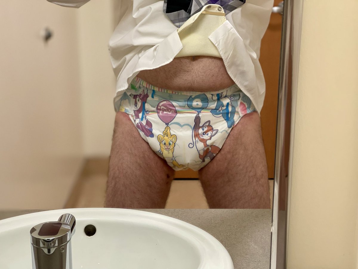 RobbyFops tweet media