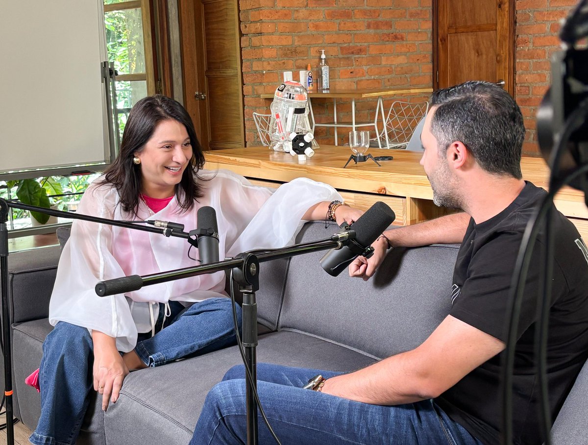 PaolaHolguin's tweet photo. Imperdible la conversación con @sebaslopezv. Pronto nuevo episodio #PaolaTalks https://t.co/J77c28mxsV