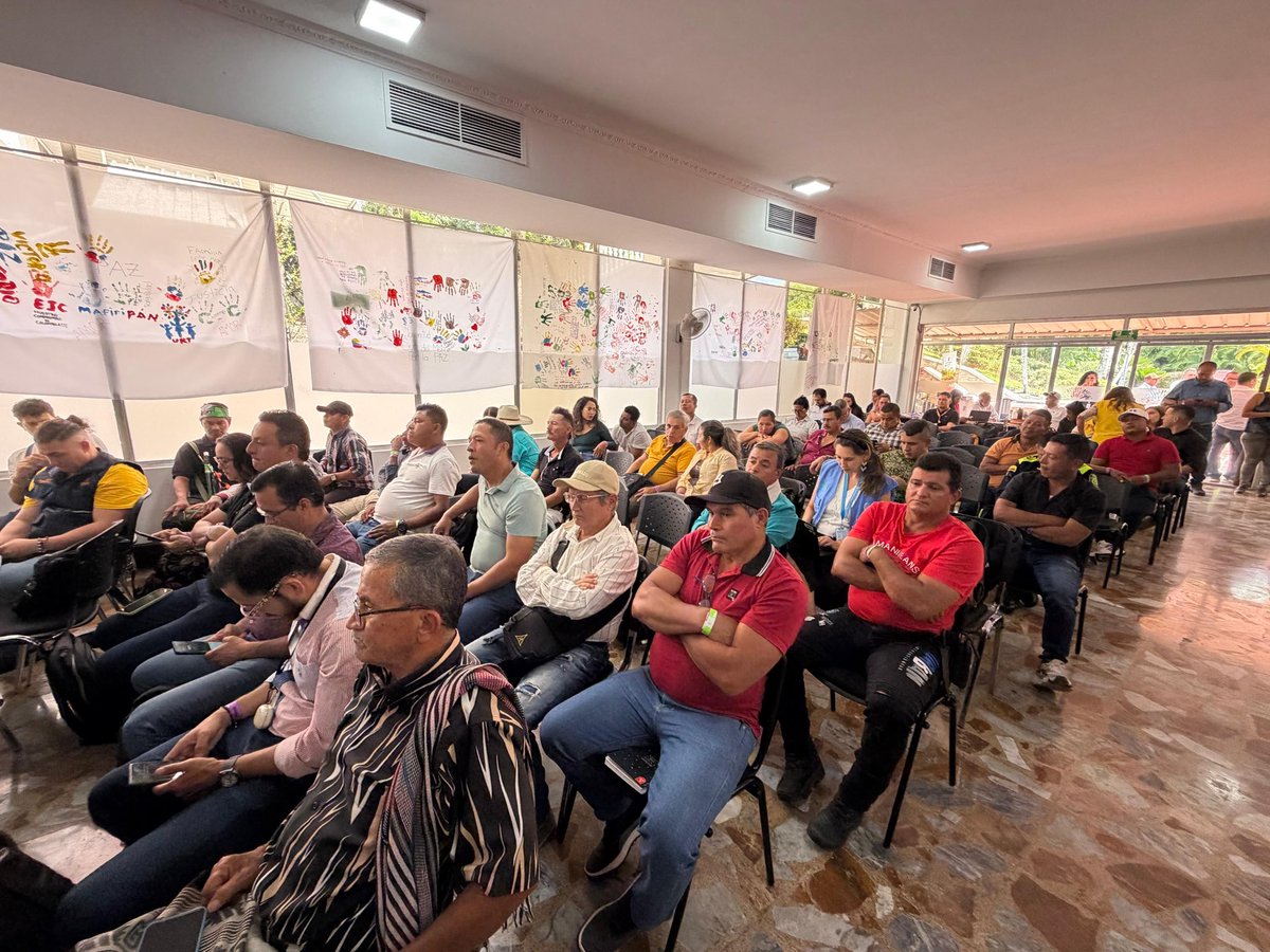 MisionONUCol's tweet photo. Las comunidades pidieron que los #PATR se traduzcan en acciones concretas y que los recursos para la paz lleguen realmente a los territorios más afectados por el conflicto. La @RenovacionCo se comprometió a impulsar ajustes y adecuaciones para garantizar su implementación. 🧵 https://t.co/SW6uOb16SM