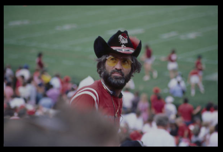 DouglasKaliher's tweet photo. 1980 UGA Football Fan. I want that hat. https://t.co/j9pc7y3wT2