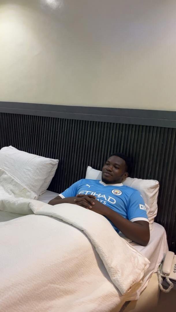 peteroyibo0's tweet photo. Over to you west ham 
#mancity #runin #premierleaguedarts https://t.co/VemdBU2jNk