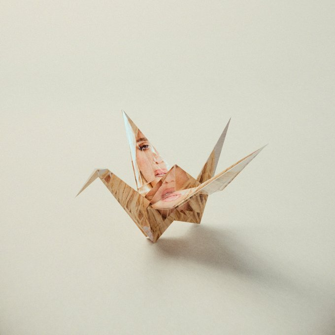 KeshaChart's tweet photo. 🇲🇽| iTunes México:  #18. Kesha - ORIGAMI! (New) https://t.co/L6DxysOmjX
