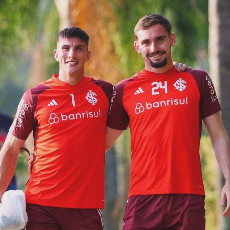 Ponta esquerda do Inter do Papa Pezzolano tweet media