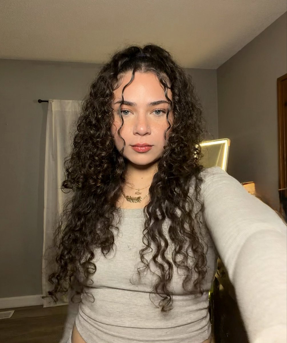 BlancaGoddessxo's tweet photo. Who Missed Me? 🙈💗

#paypigswelcome #GoddessEnergy #findom #imback https://t.co/oSuGBtR1Au
