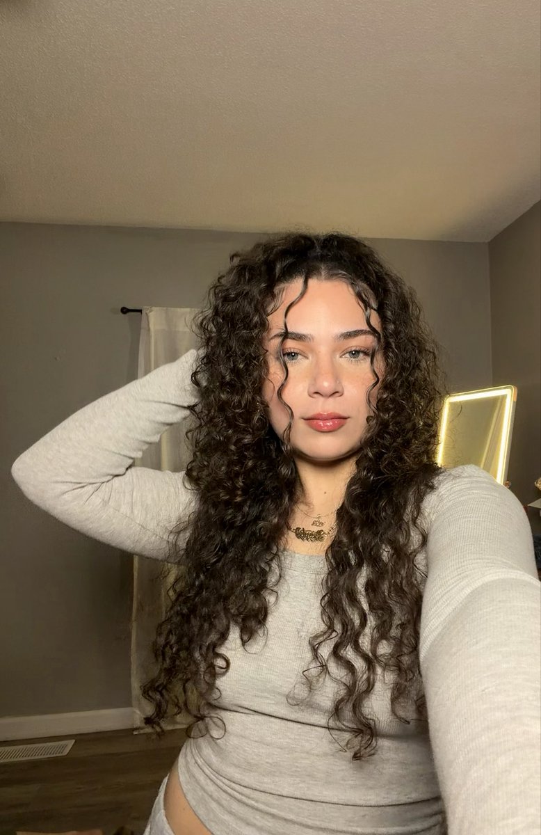 BlancaGoddessxo's tweet photo. Who Missed Me? 🙈💗

#paypigswelcome #GoddessEnergy #findom #imback https://t.co/oSuGBtR1Au