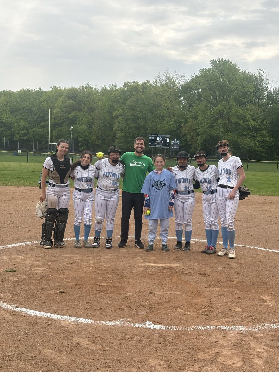 Rye Neck_Softball tweet media