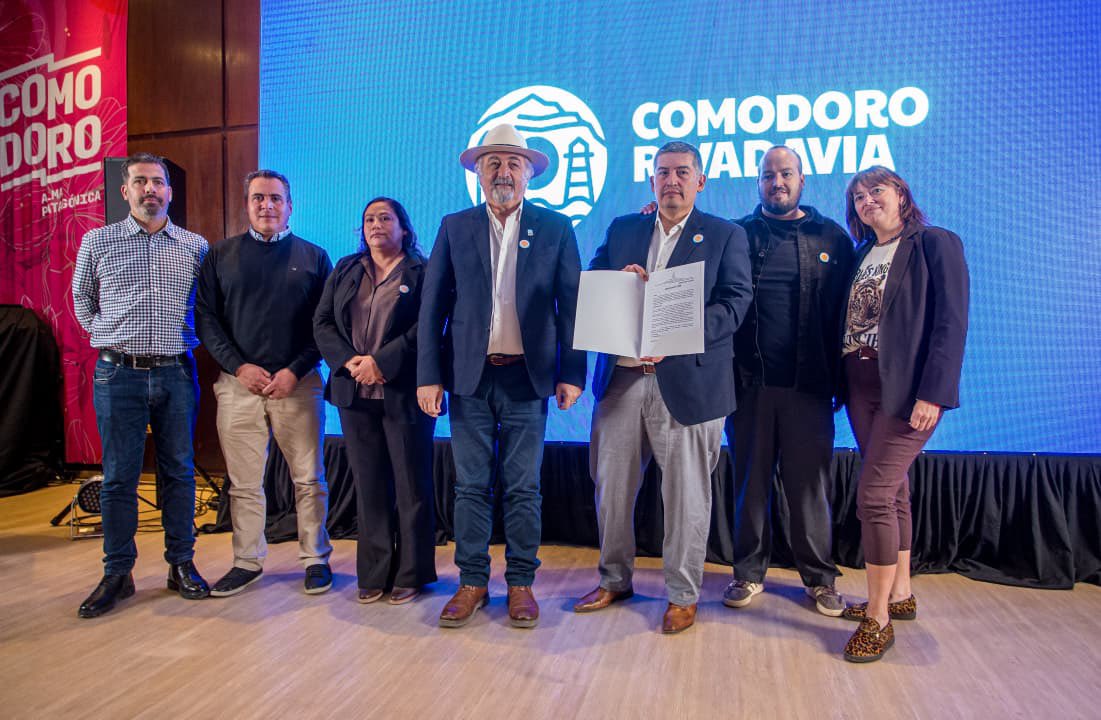 MPanquilto's tweet photo. El Festín de Sabores es mucho más que una feria gastronómica. Es un espacio donde #Comodoro se encuentra, donde emprendedores y productores locales pueden mostrar todo el trabajo, la dedicación y la calidad que hay detrás de cada producto. https://t.co/Xim2n1EiZQ