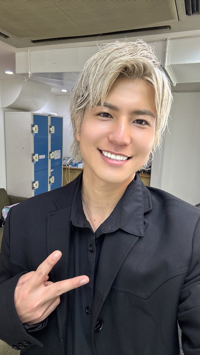 rewgy1919's tweet photo. 【エスドラ朝朝-2038日】

おはようございますてゅでい
ニチアサ5/10⭕️🦖⚡️

本日は
株式会社えすどらを
設立してから3周年となりました✨🪴

転がってでも前に進んでいくStyleで
ここまでなんとか
やってこられました
皆さまいつも応援ありがとうございます🔥☀️

4年目も、気合い入れて参ります⚡️⚡️

イザマ
-
MLE Musicも創立記念日という事でおめでとうございます🦆
多分11周年あたり⭕️
-
#REWGY