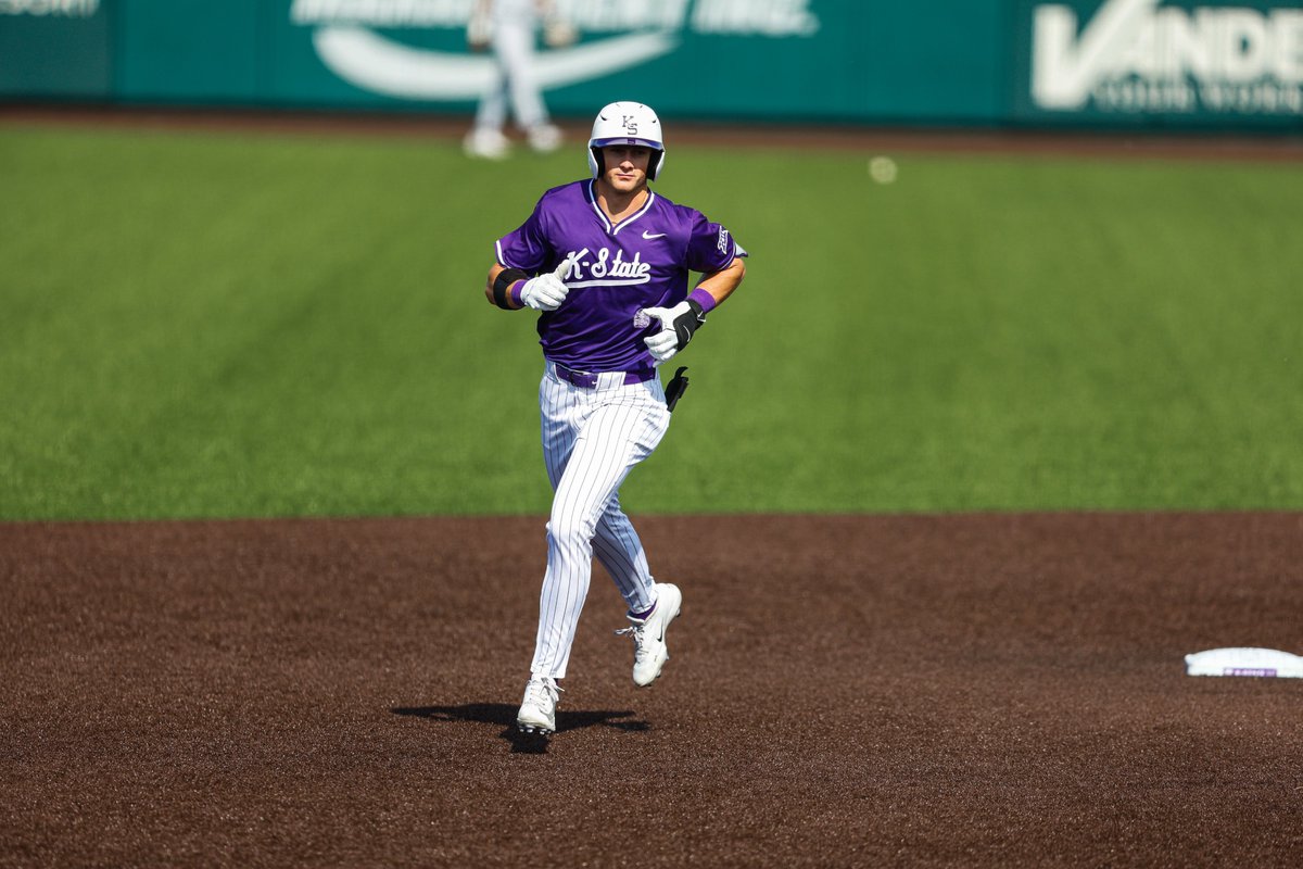 KStateBSB's tweet photo. Homerun probability: 100% @CadynKarl 

B3| K-State 1, Cincinnati 0 https://t.co/W4vruq2nyd