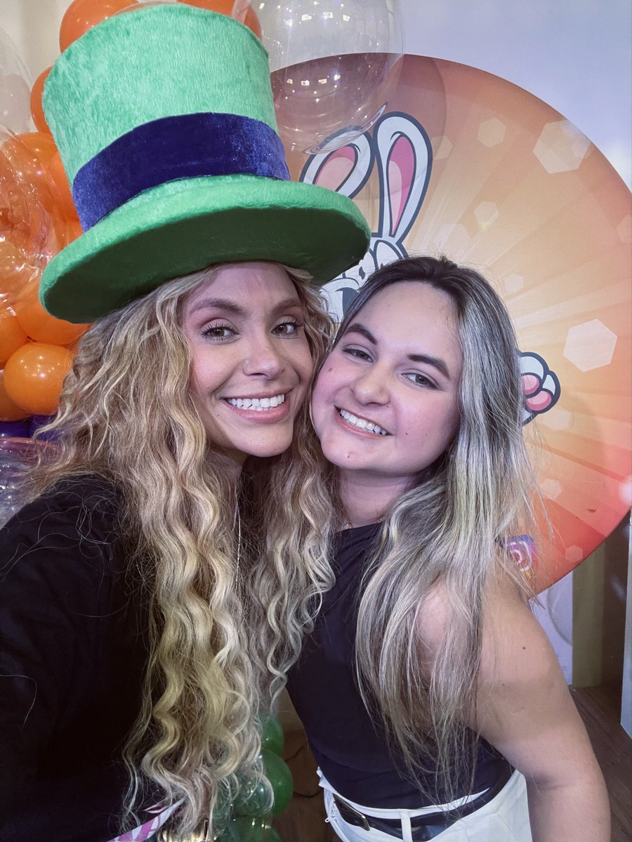 || lala• 👒 tweet media