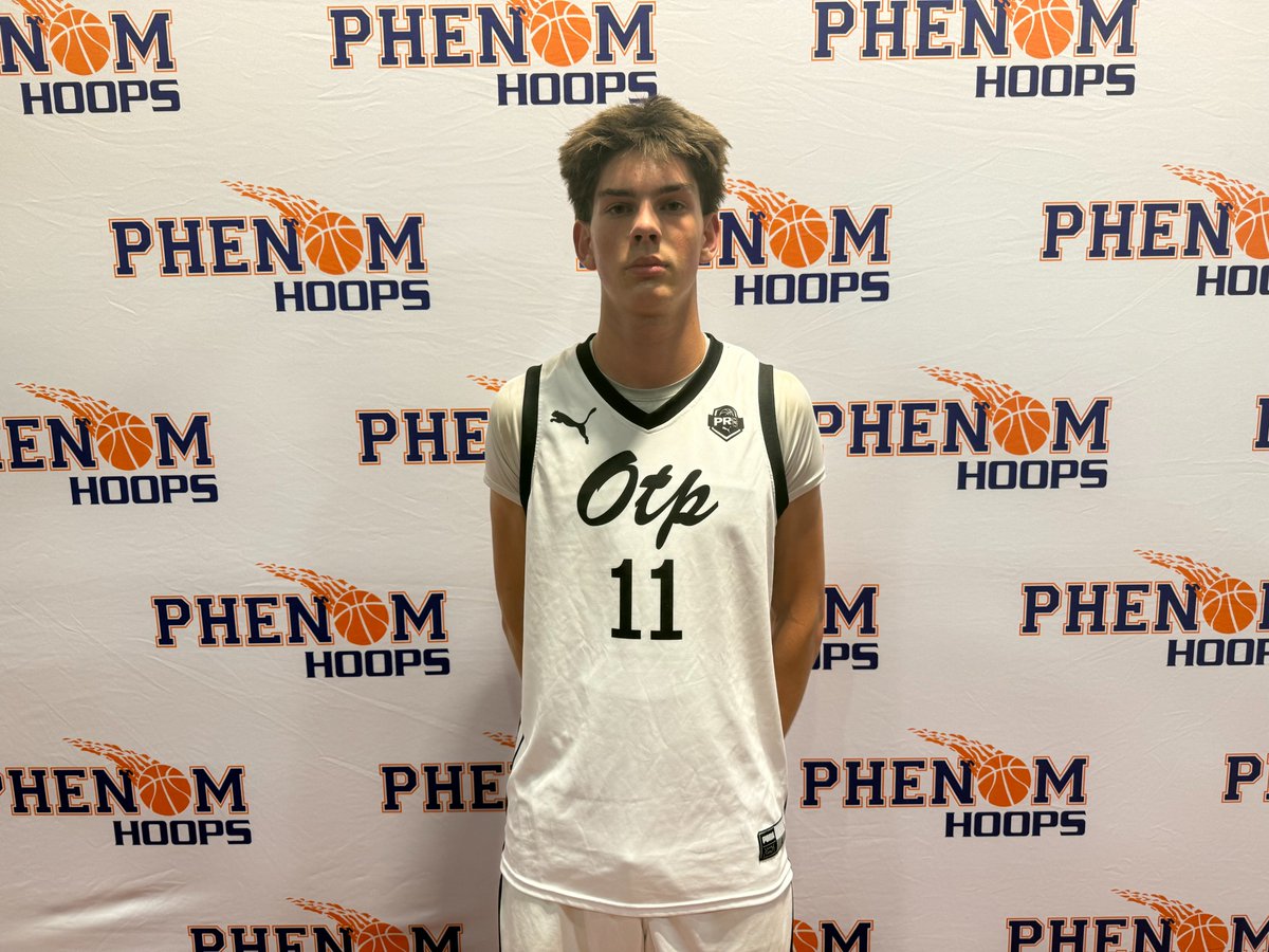 PhenomGeorgia_'s tweet photo. Mason Bruce (OTP) is strong big that uses his size to create advantages offensively and defend with physicality. Plays under control with the ball and consistently makes the right read in traffic.
#PhenomSouthernShowcase https://t.co/JaL7YPpipQ