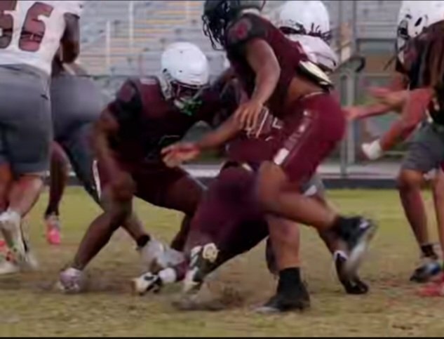 dejonsmith201's tweet photo. Spring practice in full swing
#restorelakes🐏 https://t.co/FmXo8pmugm