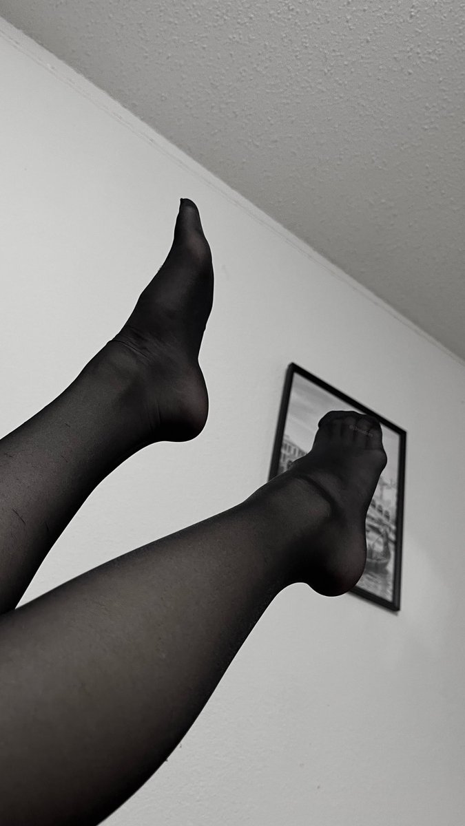 𝒿ℯ𝓃𝓃𝒶 • feet seller 👣 tweet media