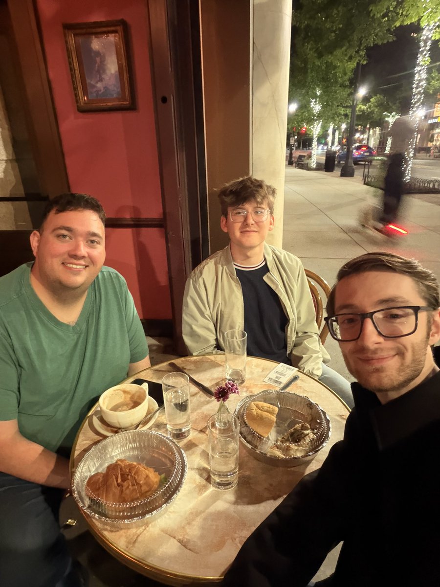 CO2Whoo's tweet photo. Spent yesterday in Atlanta with @kylecoolky and @jacob___bark 

We checked out the R2 for a few minutes but had to leave because they were closing. Then we hung out at a cafe until around 12am. https://t.co/2OO2FHxeeH
