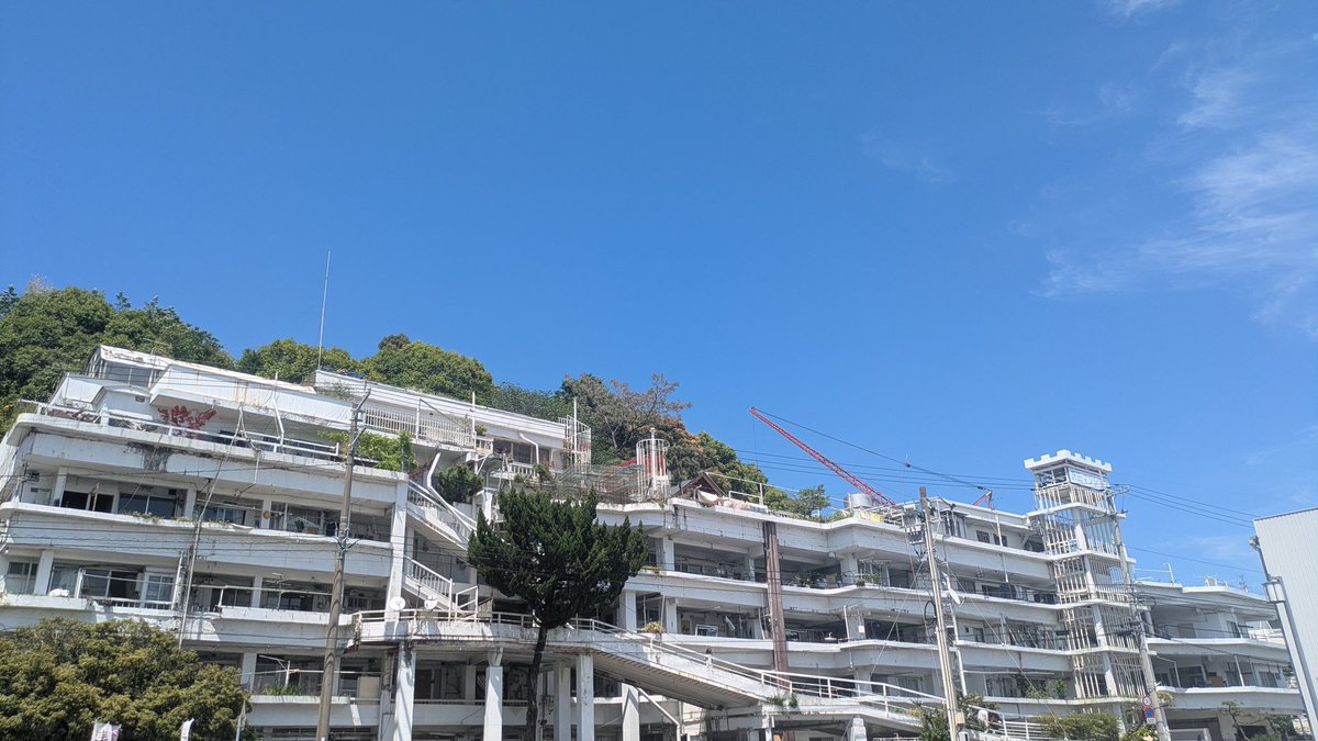 aycone's tweet photo. 寿司を食べに来たついでに沢田マンション https://t.co/AMn5DNDrI2