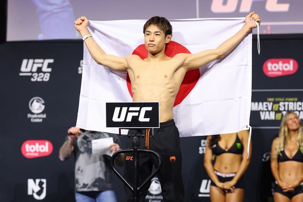 Good morning JAPAN🇯🇵

Everyone ready？？

#UFC328
#TatsuroTaira
#平良達郎