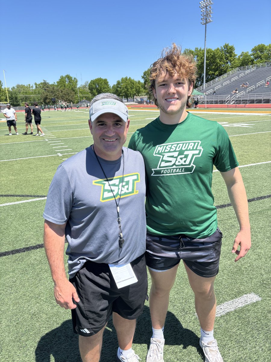 CollinSwingle's tweet photo. Thank you @coachball_FB and @CoachHudsonMST for putting on a great camp at @Miners_FB today. I enjoyed getting to compete and showing off my skills. @swobo @TheChrisRubio @sumner_jake @tylerwass @EurekaFootball https://t.co/Q8Q4pspajf