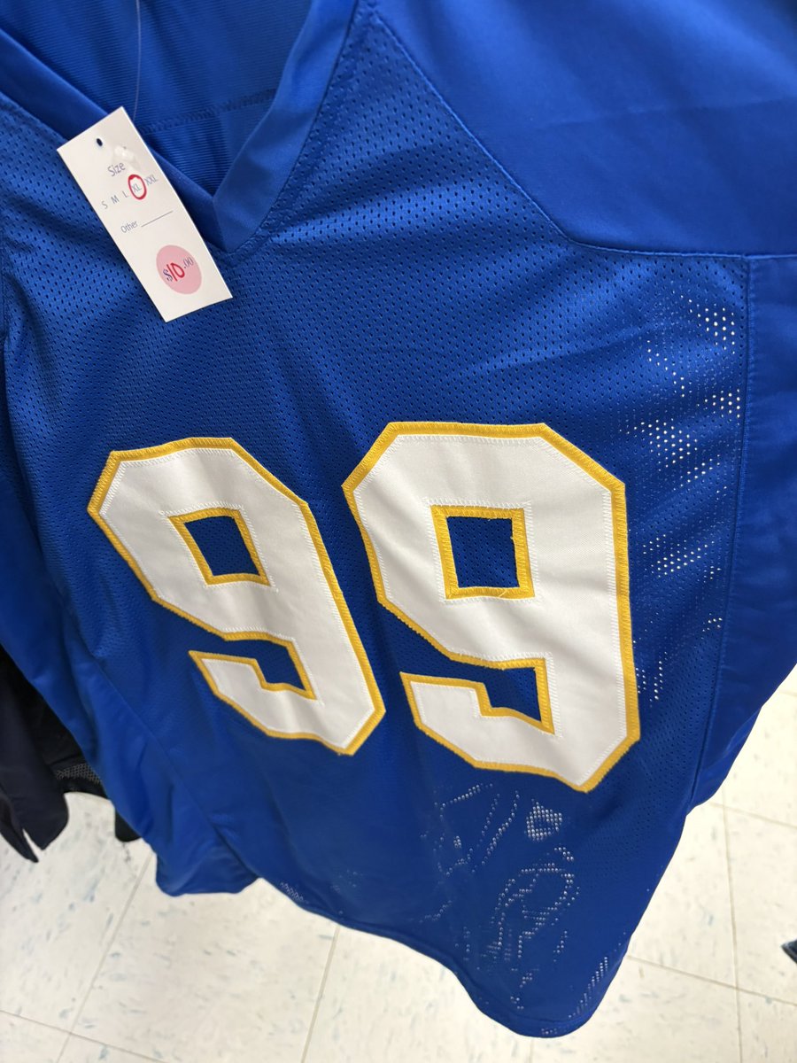 KimJFlanders's tweet photo. Someone talk me out of buying these at goodwill. Please!!! Someone….. https://t.co/T5KYvAtSc6