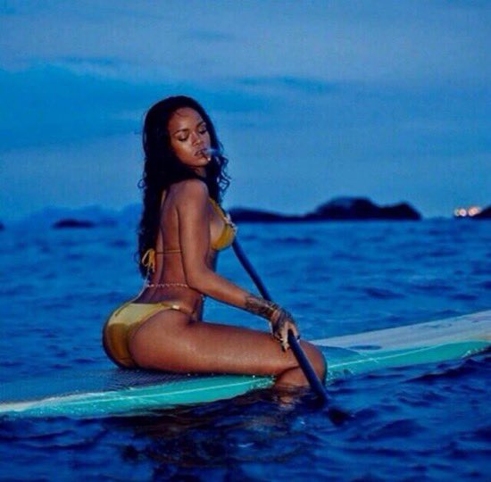 Rihanna | HQ tweet media