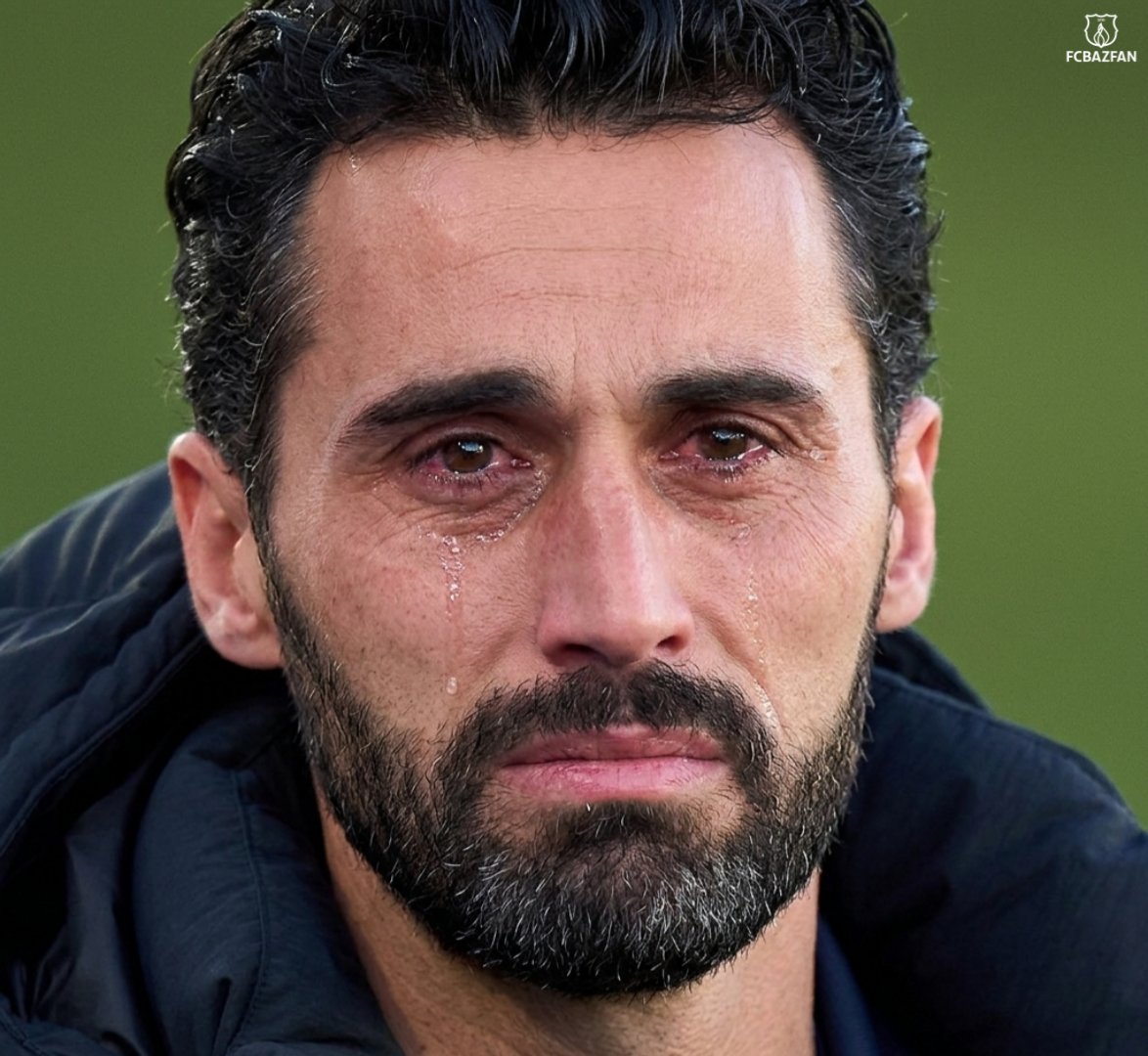 fcbazfan2010's tweet photo. 🔥 #CryTime başladı! 

📺 "Real Madrid TV": "Xallar çox spesifik anlarda itirildi və bu, titul yarışının dinamikasını dəyişdirdi.
11'ci tura qədər Real Madrid; La Liga'da zirvədə idi, Barça'dan 5 xal irəlidə idi, amma 12'ci turdan etibarən hər şey dəyişməyə başladı".

#FCBAZFAN https://t.co/SAHoByU0V9