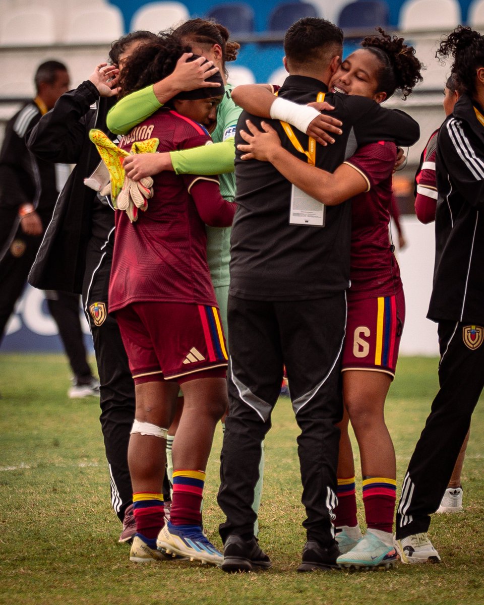 Vinotinto Femenina tweet media