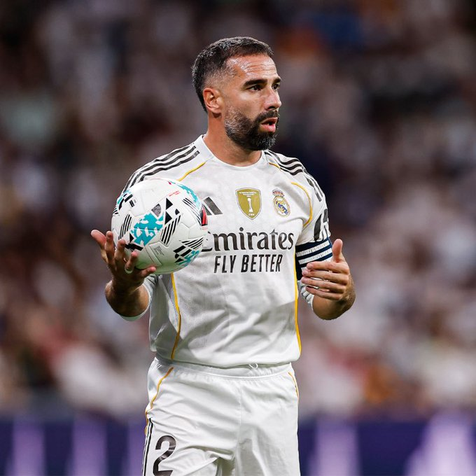 أكثر من 25 سنه متابعة لـ ريال مدريد ..

كم اسطوره أسبانيه خسر الكثير في أواخر مواسمه !!
للاسف يبنون مجد كبير ومحبه لعقود وفي شهور بسيطه
يعطونك الوجه الحقيقي لـ الانانيه وحب الذات وعدم التضحيه !