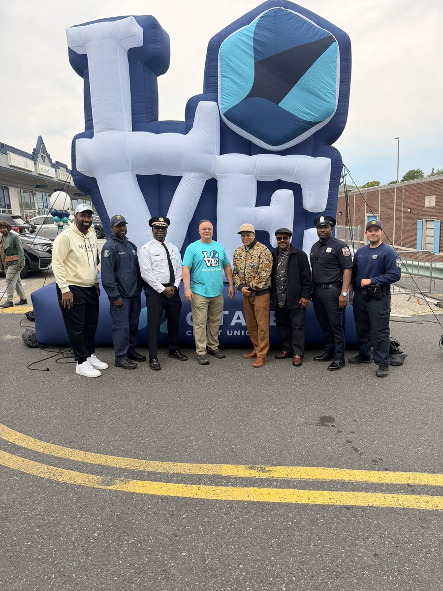 PPD19Dist's tweet photo. Cloudy skies didn’t stop the fun! Great turnout at the Citadel Block Party on 7557 Haverford Ave and the Community Festival on the 1200 block of 56th St. 🌥️🎉 #CommunityStrong #19thDistrict https://t.co/zewYBaIcq3