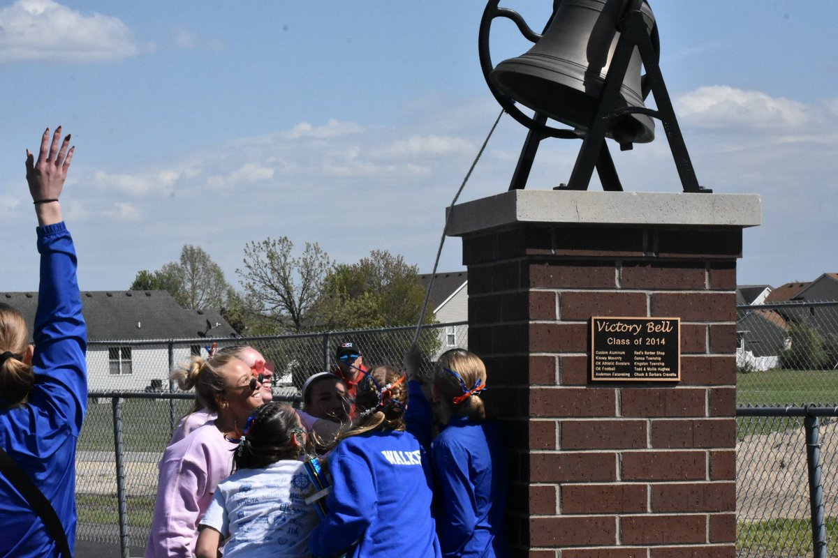 GKCogsAthletics's tweet photo. Congratulations to the GK Girls Track &amp; Field team as they were crowned Champions of the 17-team GK Invitational today!  The girls rang the Victory Bell after scoring 130 points to win the title! Congratulations Ladies on an amazing showing! 
#gkcogs #BuildTheBrand https://t.co/z7NRzWXj7e