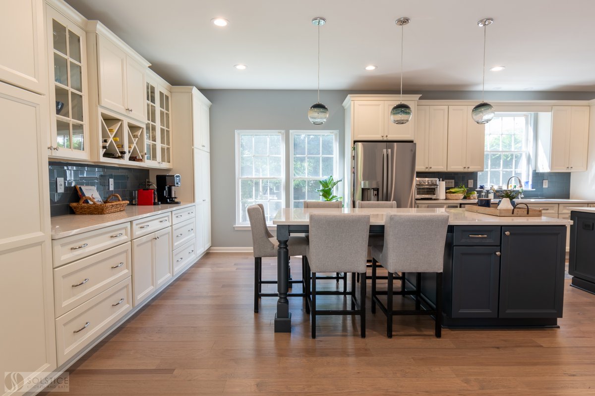 SolsticeK_B's tweet photo. The best kitchens don’t just look beautiful—they work beautifully.
At Solstice Kitchen and Bath, we design kitchens with real-life functionality in mind: better flow, smarter storage, and layouts that support how families actually cook and gather. 👨‍🍳🏡 https://t.co/ocM48hTjZV